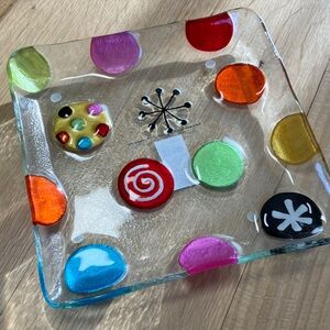 NIB Demdaco Dots Colorful Glass Fusion Plate Party